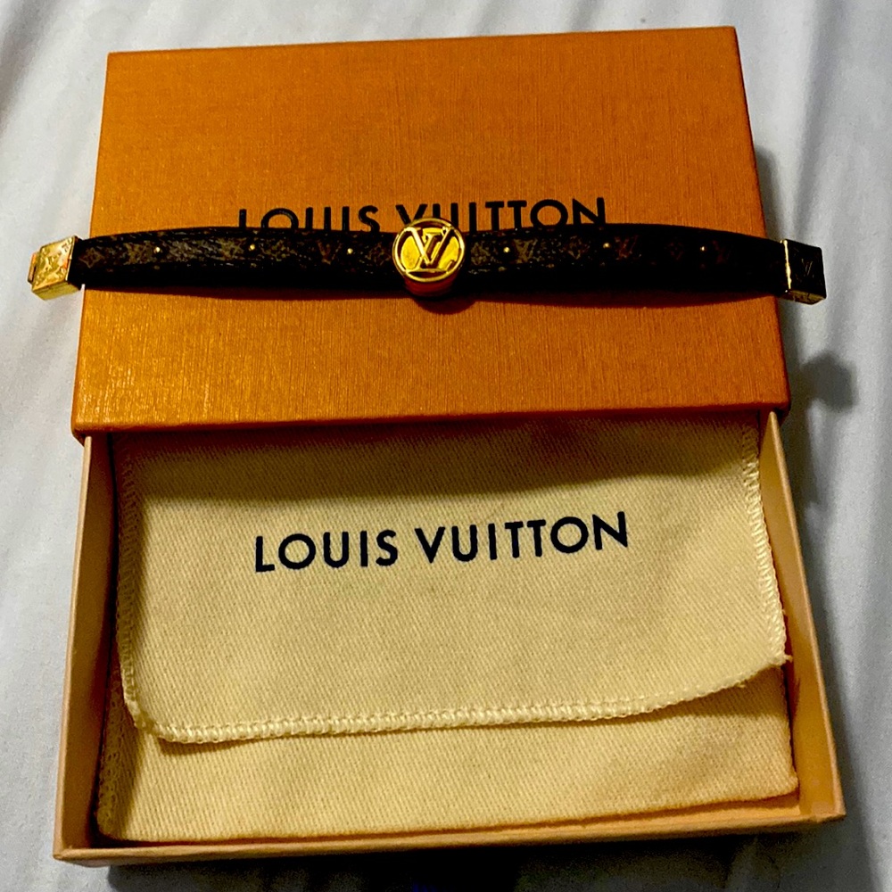 Authentic Louis Vuitton reversible bracelet Ex. condition.Box/dust bag.